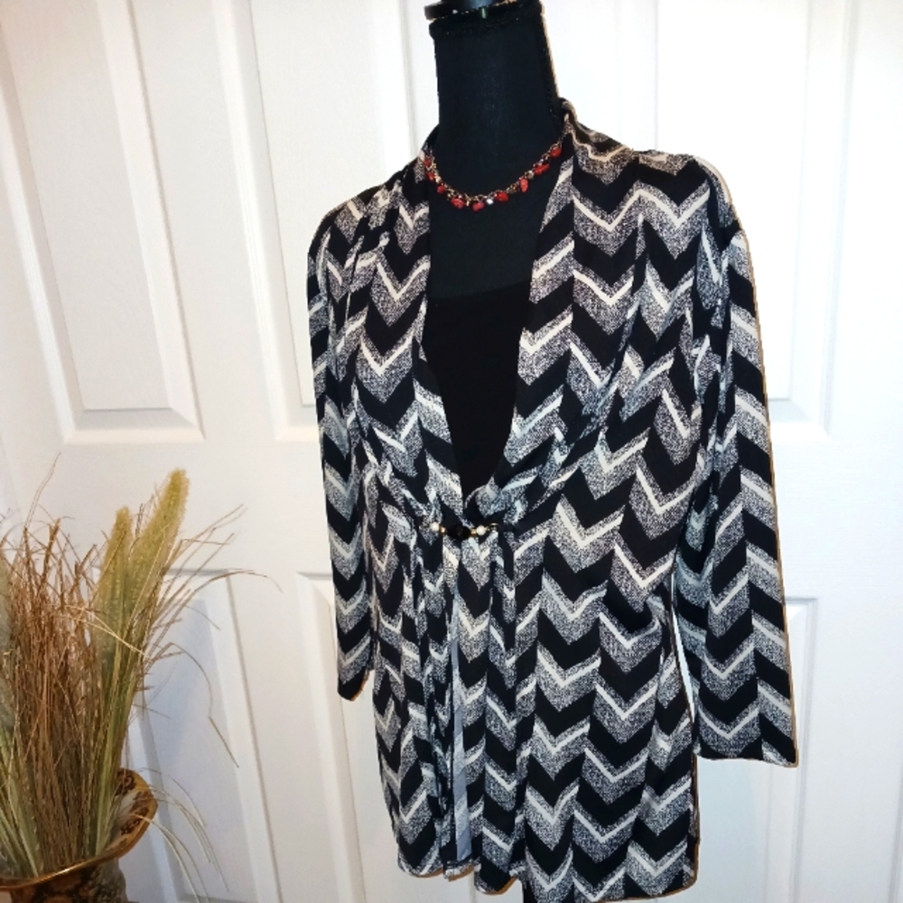 Notations Layered Top Large Black/White
